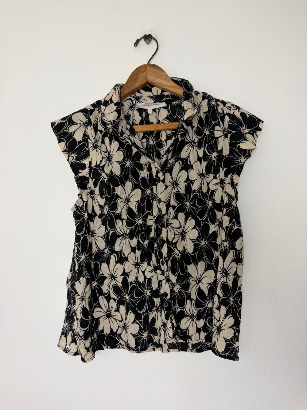 The Great Floral Button-Front Cap Sleeve Top in Black and Cream